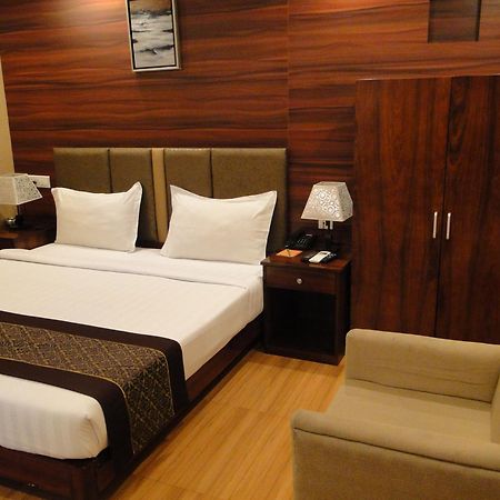 Hotel Comfotel Калькутта Экстерьер фото