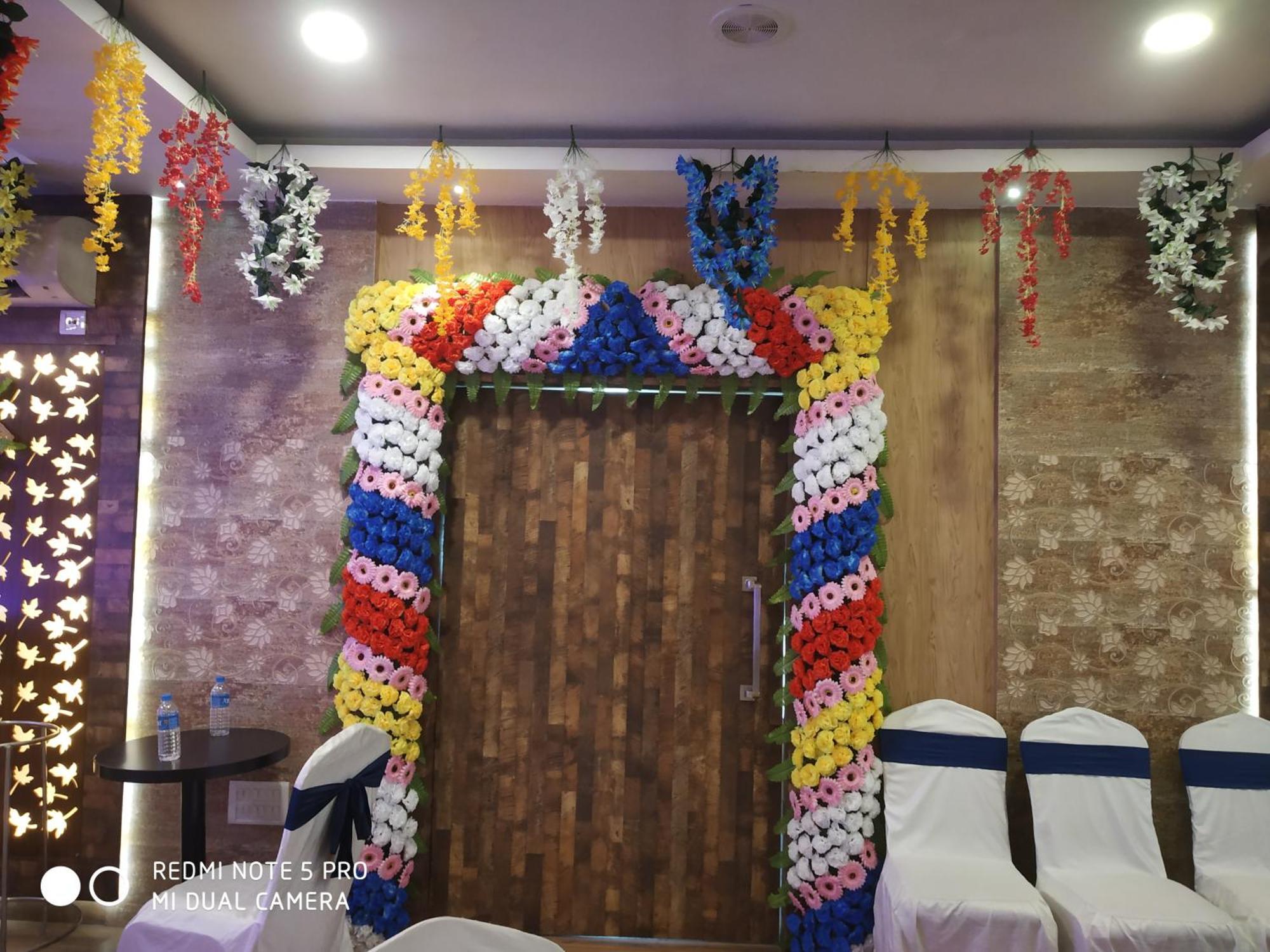 Hotel Comfotel Калькутта Экстерьер фото