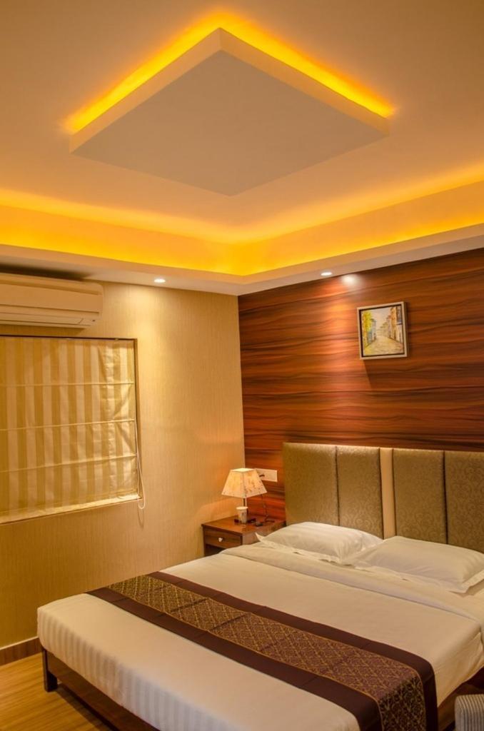 Hotel Comfotel Калькутта Экстерьер фото
